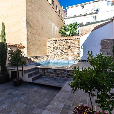 Apartamentos Turisticos De La Bernarda Caces Exteriér fotografie