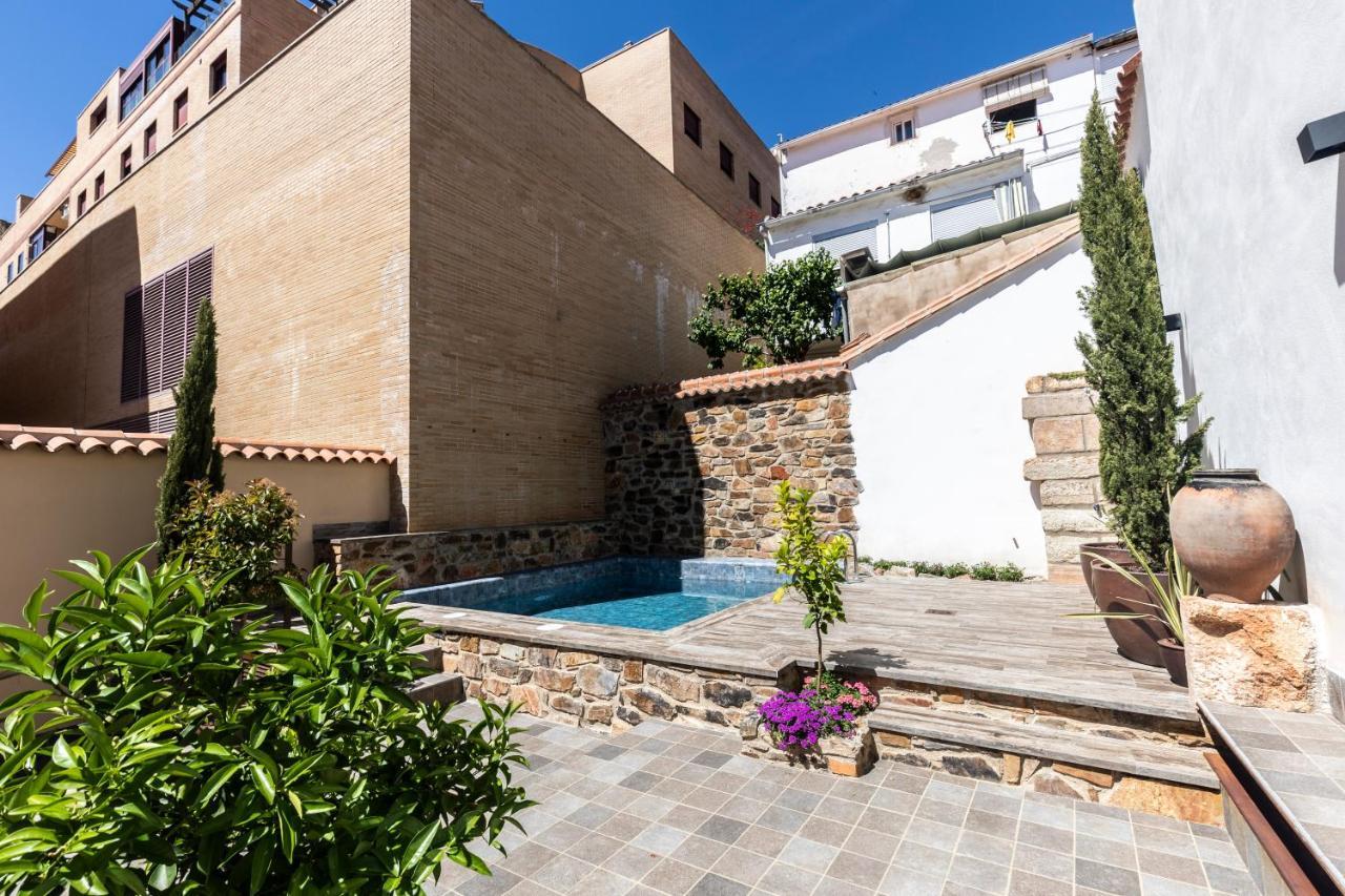 Apartamentos Turisticos De La Bernarda Caces Exteriér fotografie