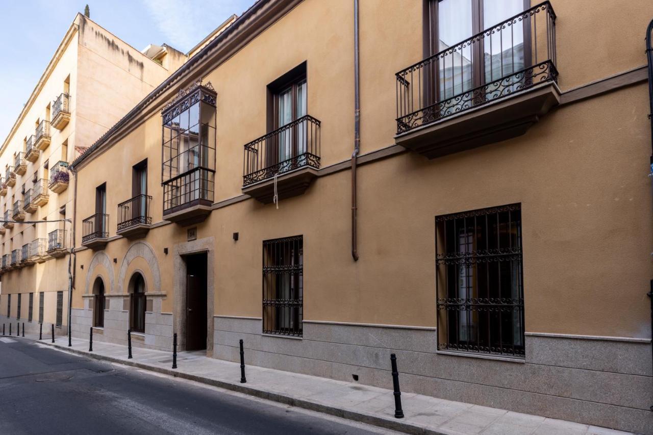 Apartamentos Turisticos De La Bernarda Caces Exteriér fotografie