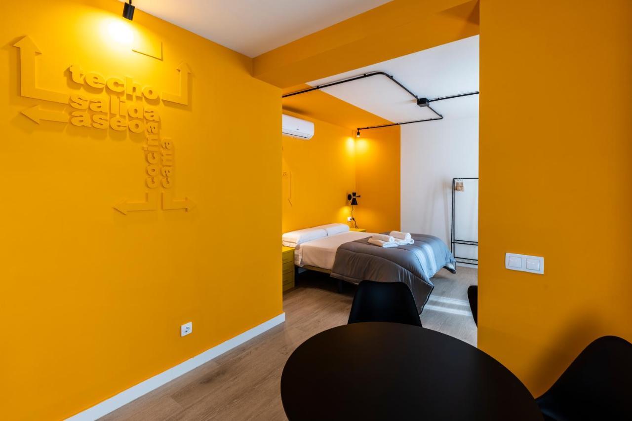Apartamentos Turisticos De La Bernarda Caces Exteriér fotografie