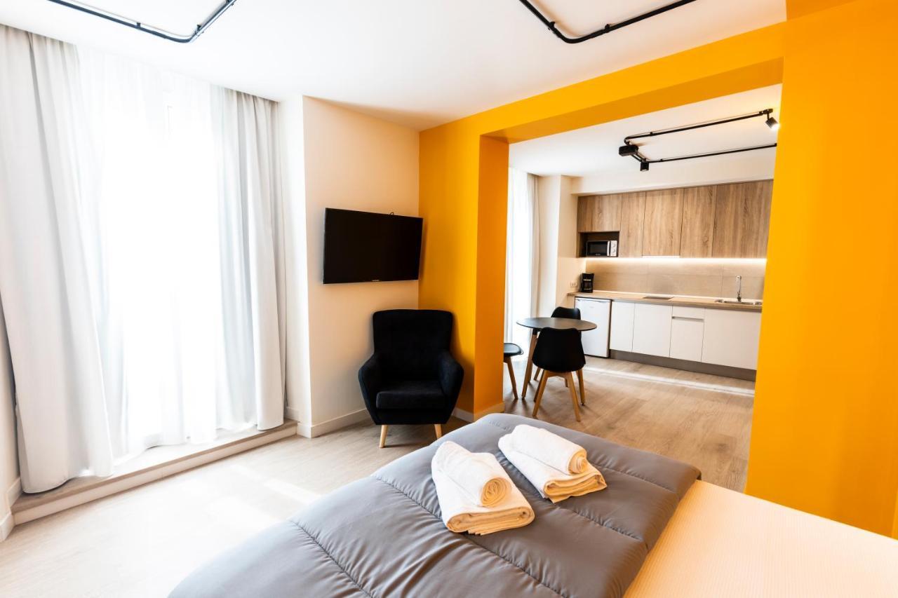 Apartamentos Turisticos De La Bernarda Caces Exteriér fotografie