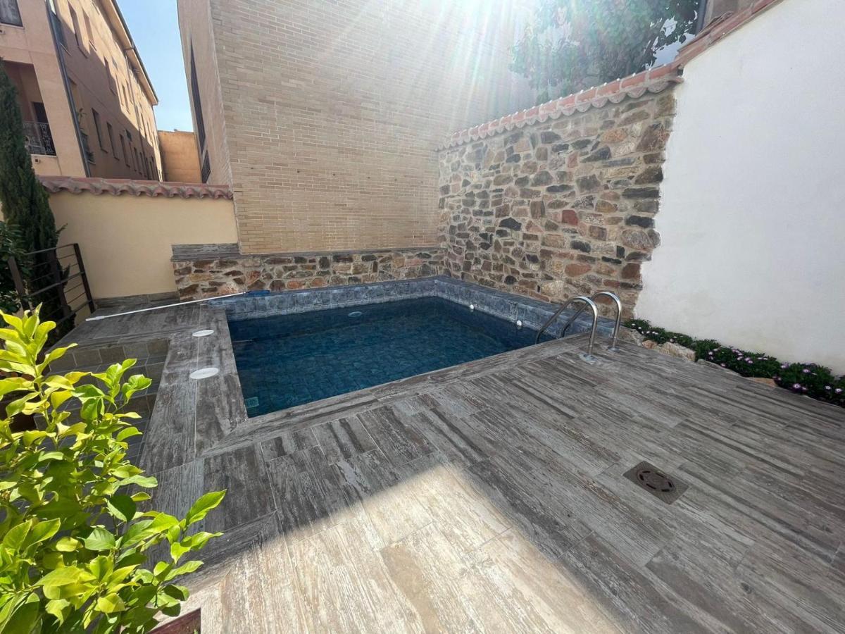 Apartamentos Turisticos De La Bernarda Caces Exteriér fotografie